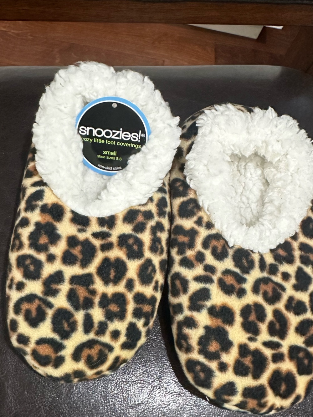 Women’s Snoozies! Leopard Print Cozy Slippers - Tan/Black Size 5-6